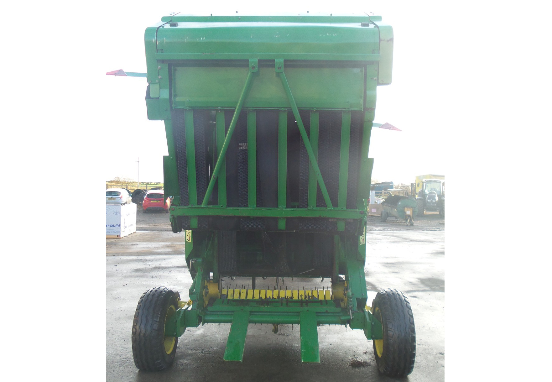 John Deere 570 Baler